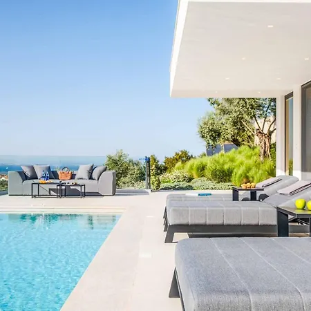 Villa Above The Blue *