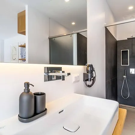 Above The Blue * Lefkáda